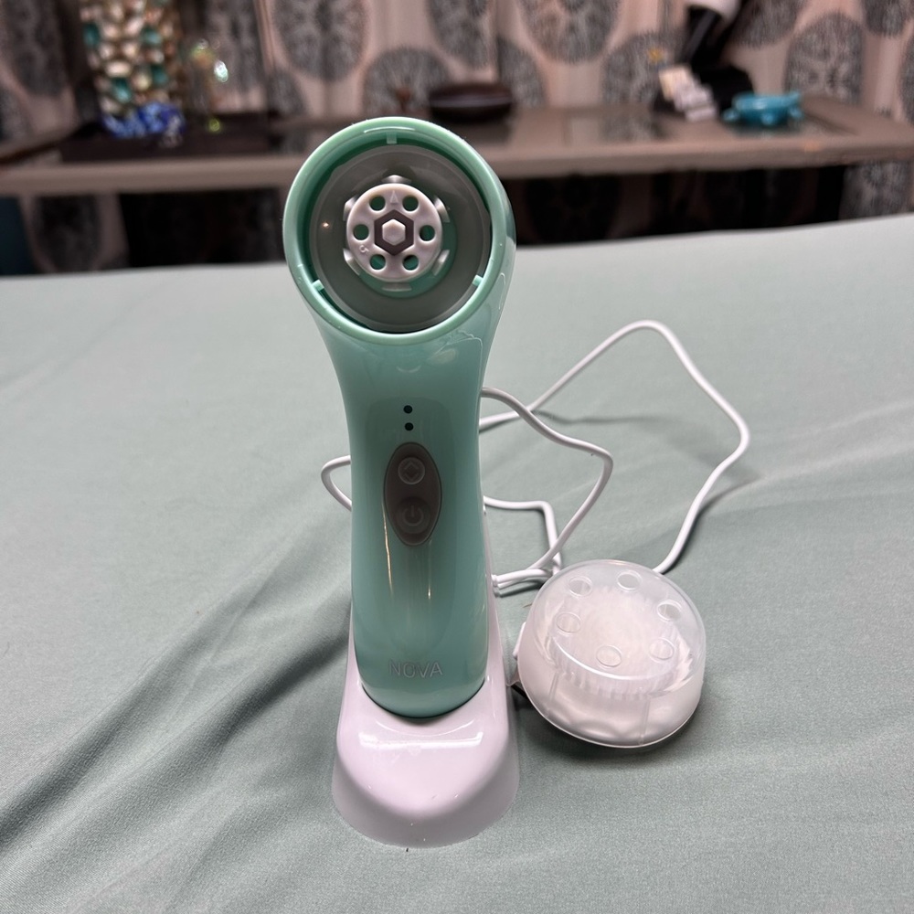 Face scrubber